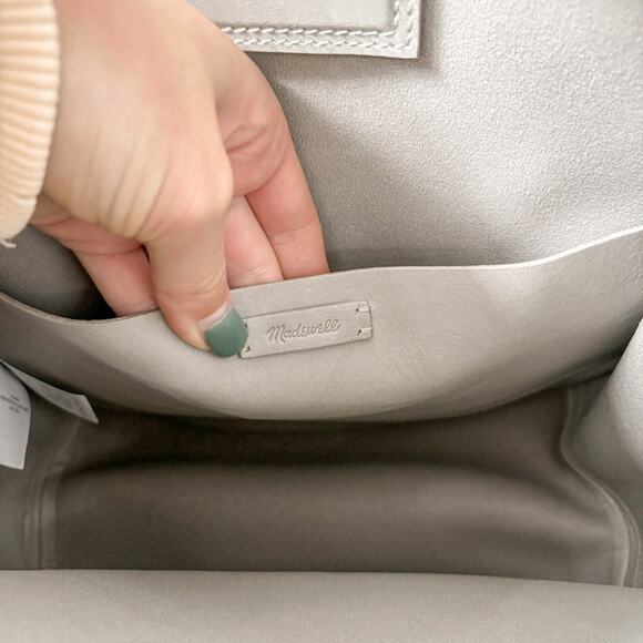 Madewell The Sydney Shoulder Bag - Picture 5 of 8